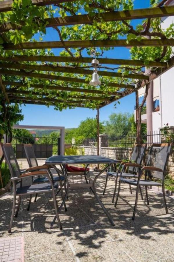 Secret Garden 76 Sq.M. Apartment Close To City Center 이오아니아 외부 사진