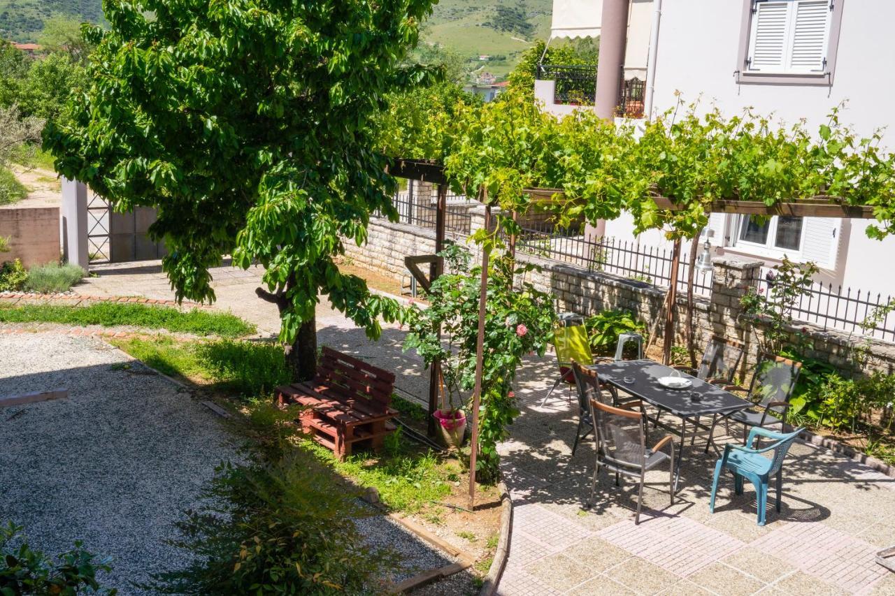 Secret Garden 76 Sq.M. Apartment Close To City Center 이오아니아 외부 사진